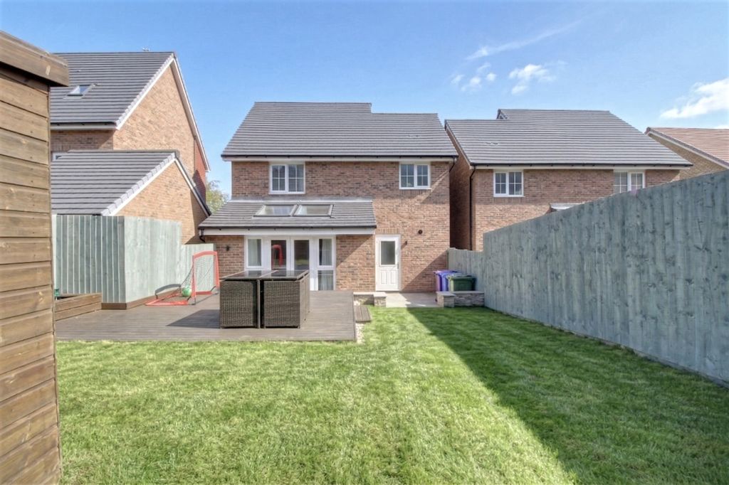 Property photo 2 of 14