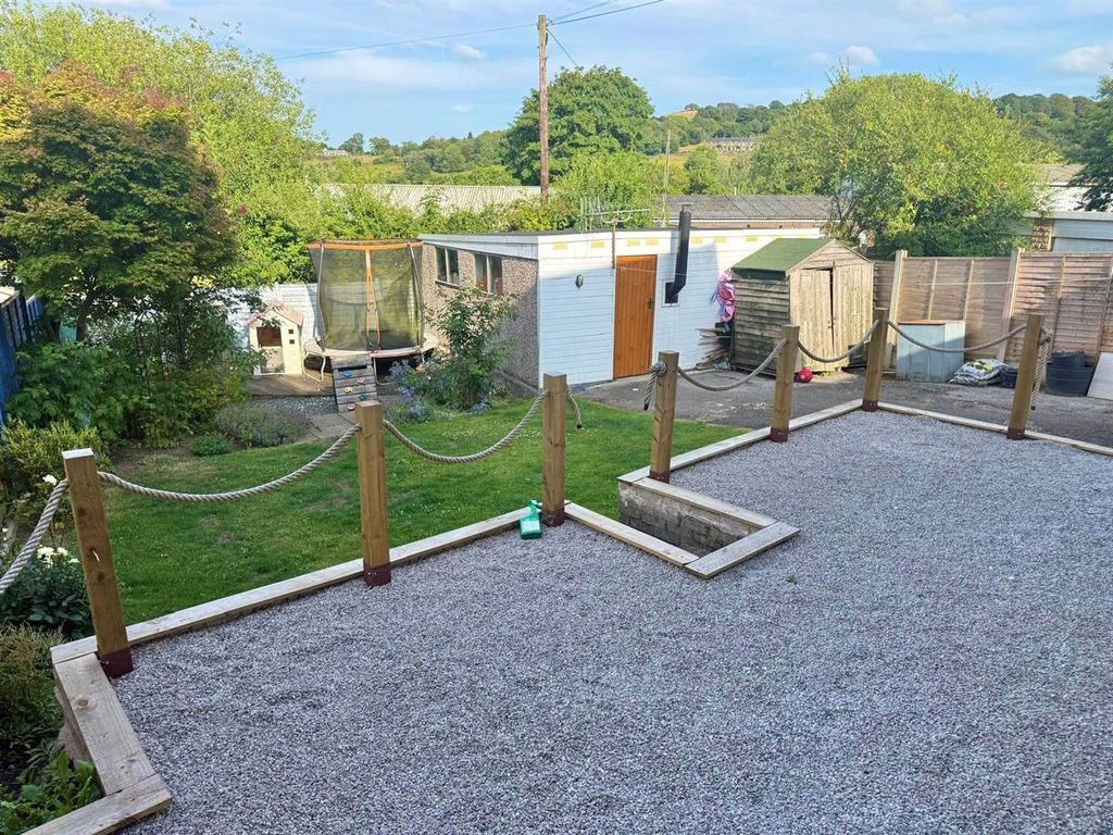 Property photo 2 of 18