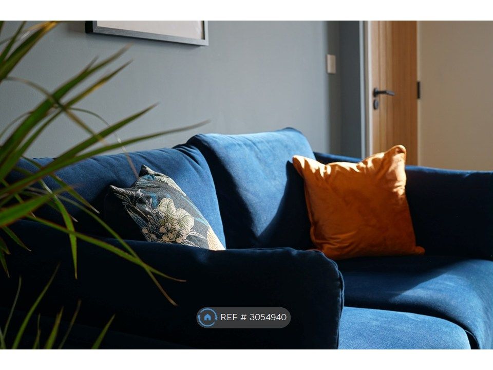 Property photo 2 of 35