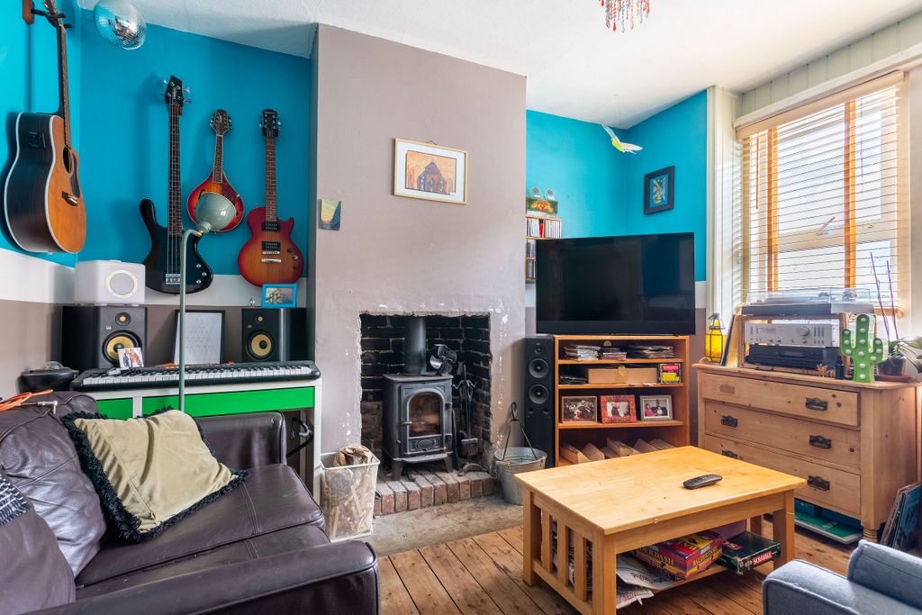 Property photo 2 of 11