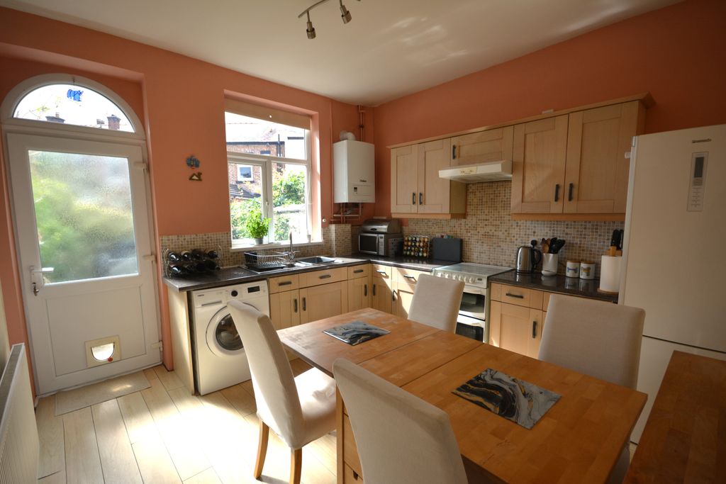 Property photo 1 of 16 45 Cromwell Road Prestwich M25 1Hr