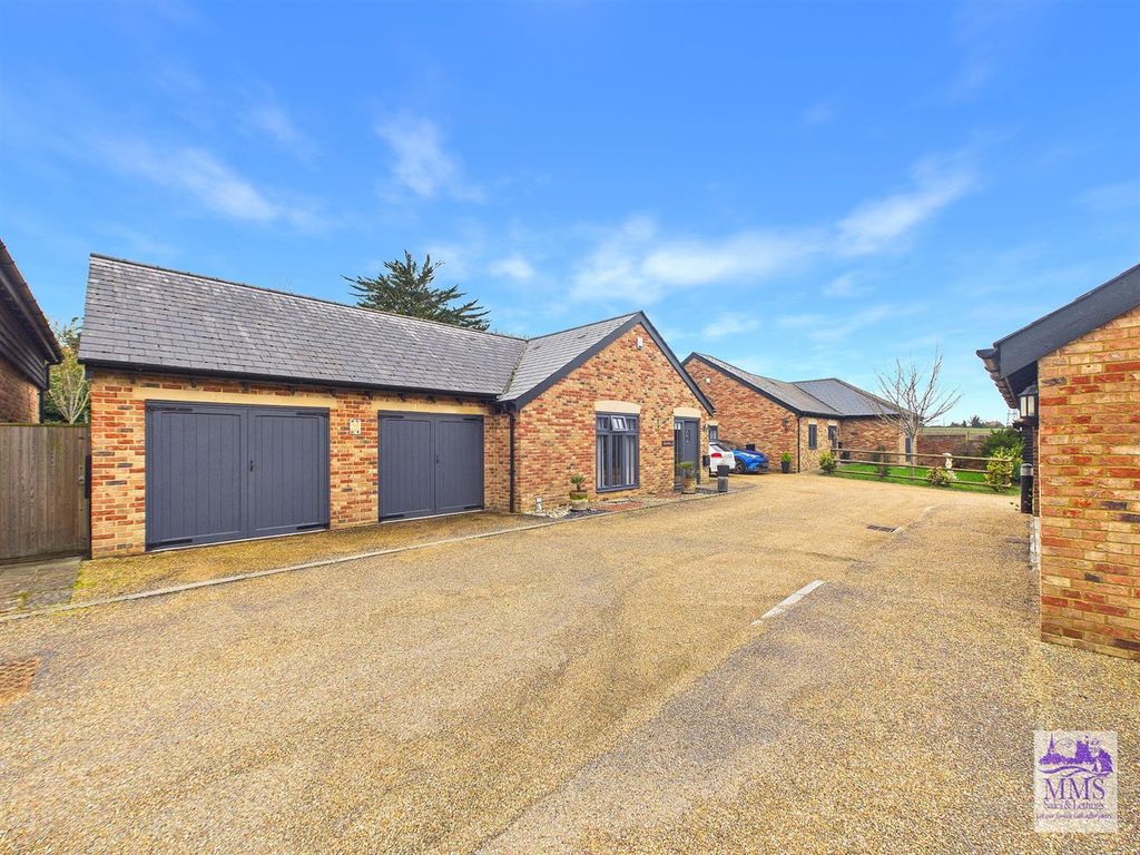 Property photo 1 of 23 Cam04098G0-Pr0168-Still035.Jpg