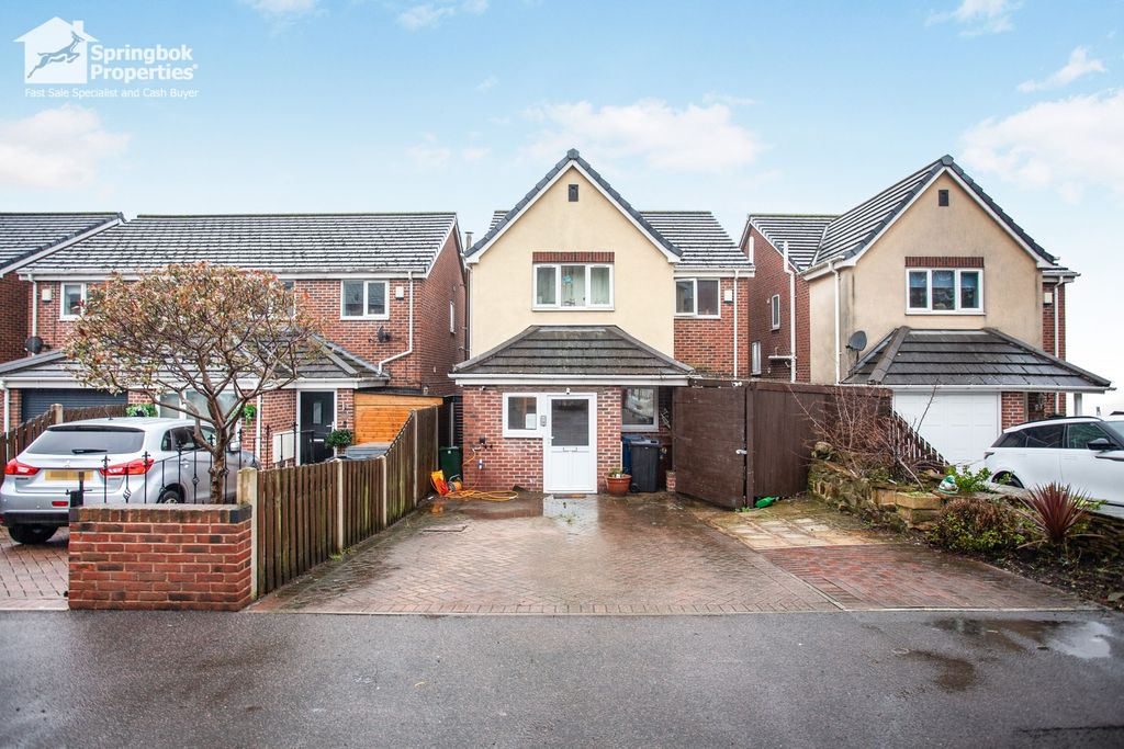 Property photo 1 of 18 Front View