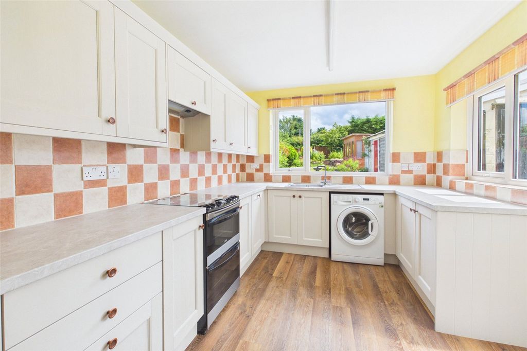 Property photo 2 of 30 Picture No. 02