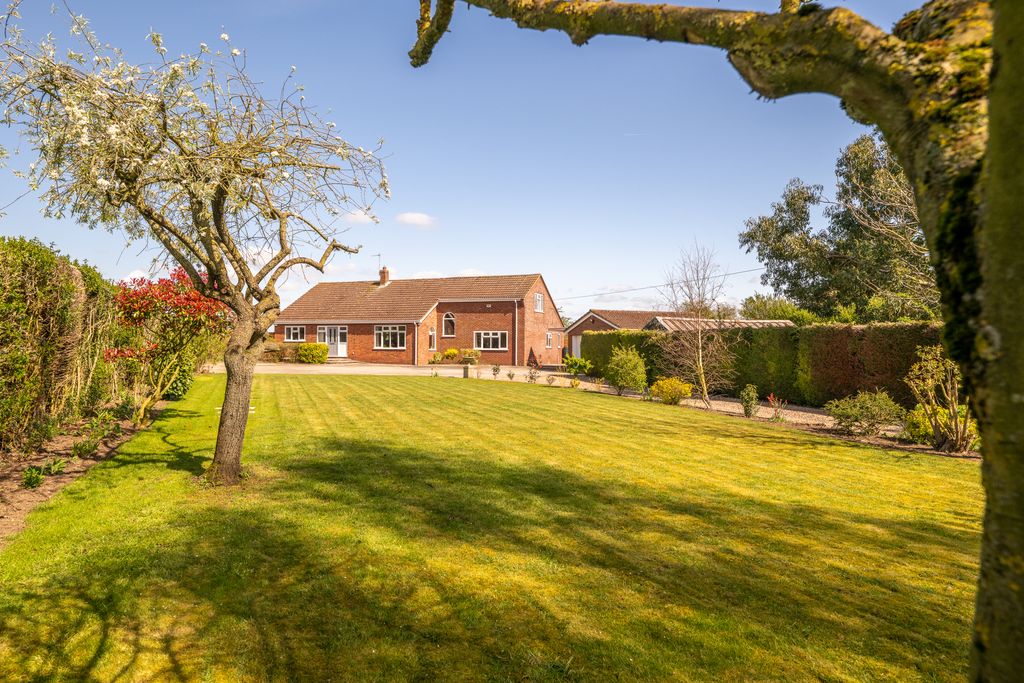 Property photo 1 of 34 3