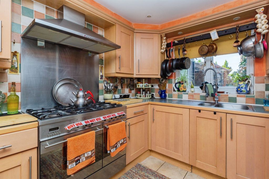 Property photo 3 of 14