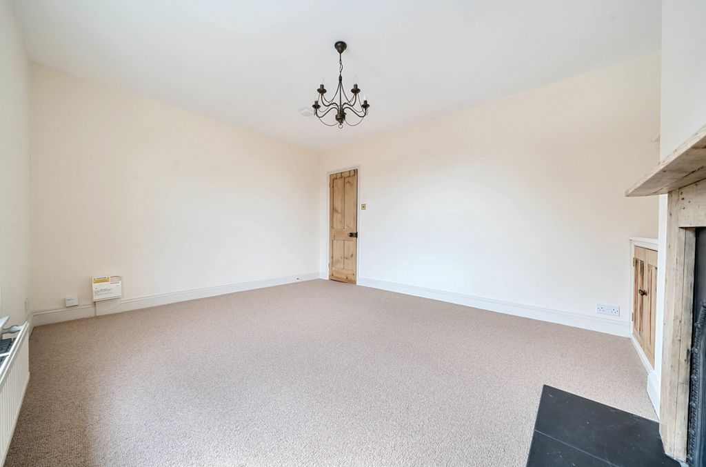 Property photo 2 of 9 988595 (2).Jpg