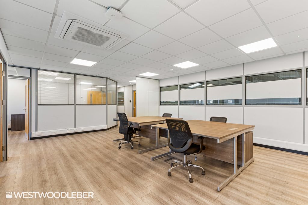 Property photo 2 of 13 Netherhallroad_7