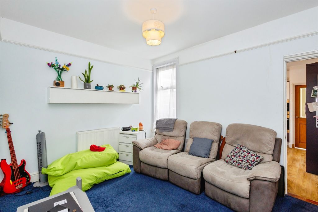 Property photo 2 of 12