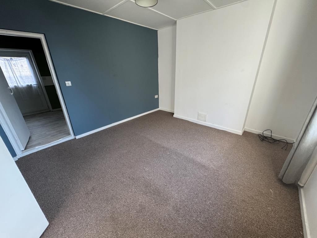 Property photo 3 of 10 Living Room