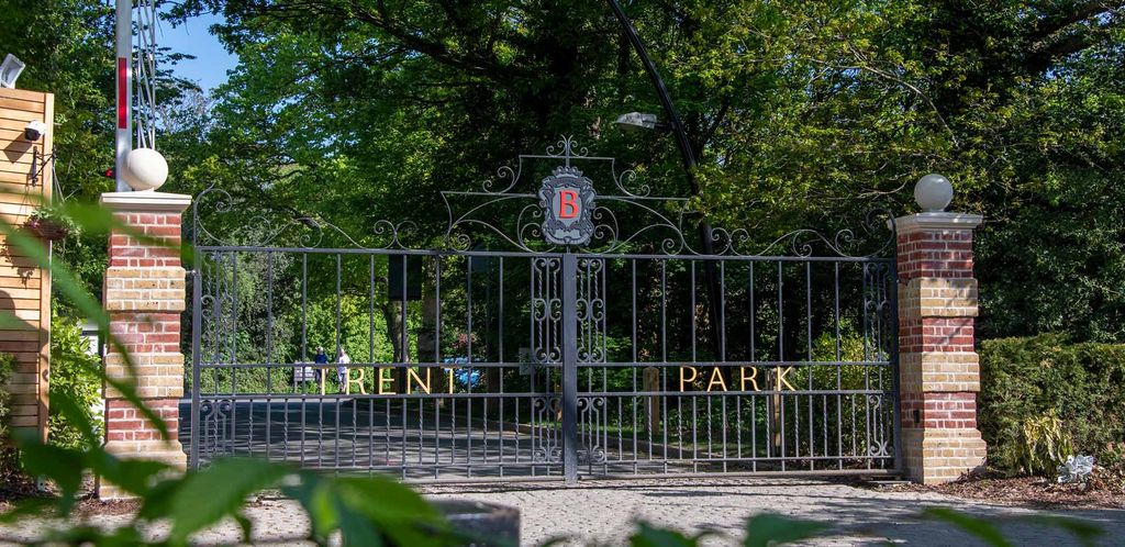 Property photo 3 of 19