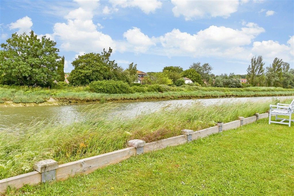 Property photo 3 of 12 Surrounding Area