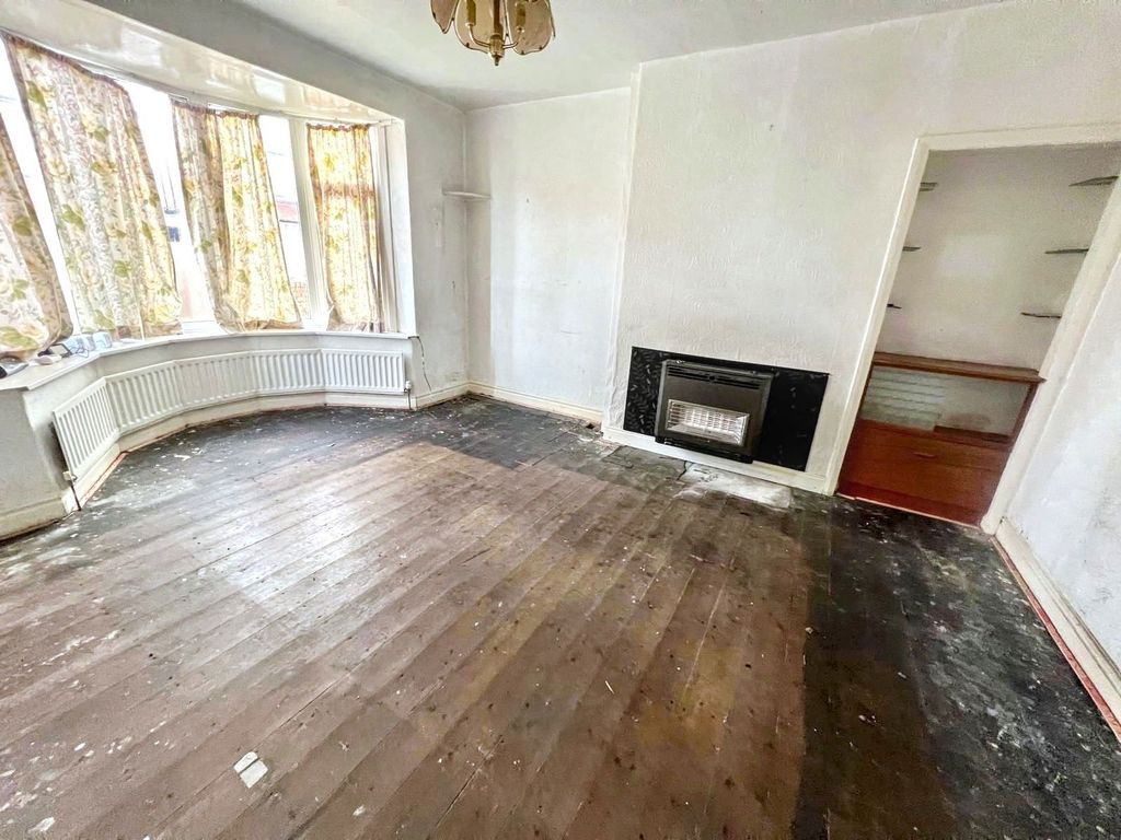 Property photo 2 of 9