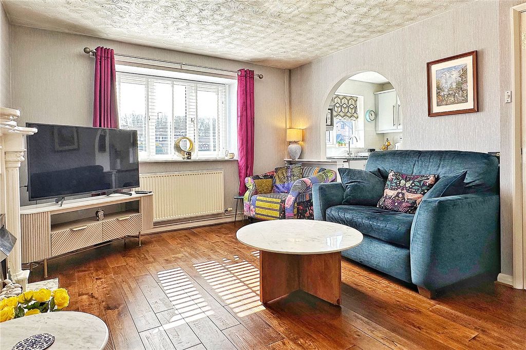 Property photo 3 of 23 Living Room