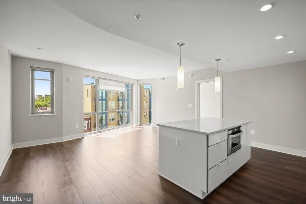 Property photo 3 of 19 <Alttext/>