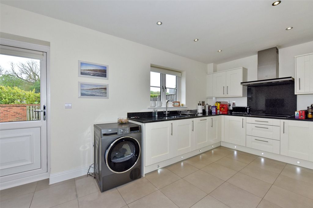 Property photo 2 of 15 Kitchen