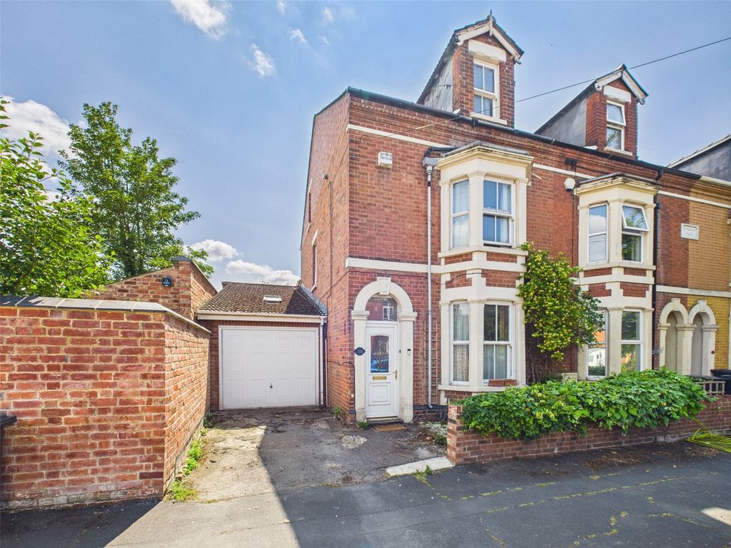 Property photo 1 of 18 Picture No. 24