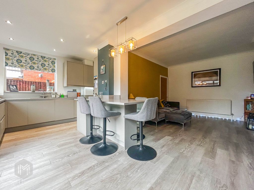 Property photo 2 of 18 Picture No. 16