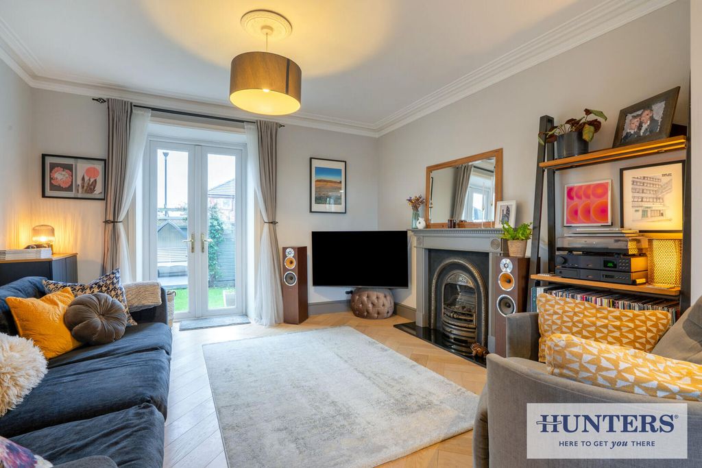 Property photo 2 of 26 Living Room