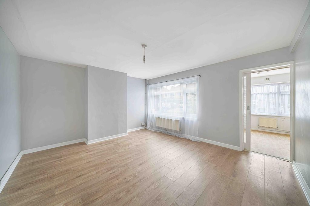 Property photo 2 of 14 Living Room