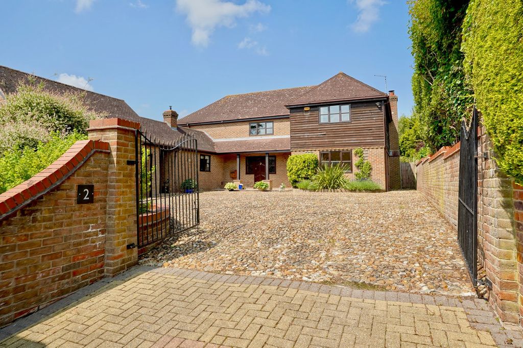 Property photo 1 of 22