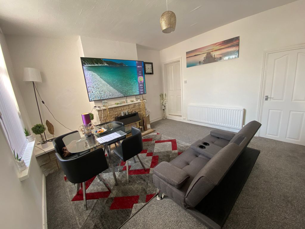 Property photo 2 of 18