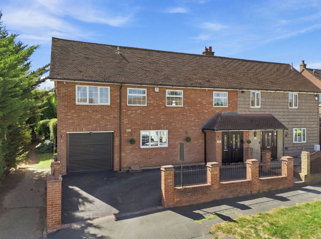 Property photo 1 of 36