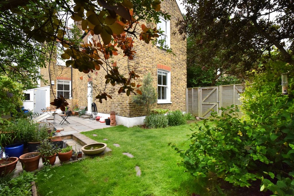 Property photo 2 of 10
