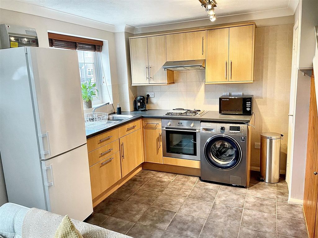 Property photo 3 of 7 0.Jpg