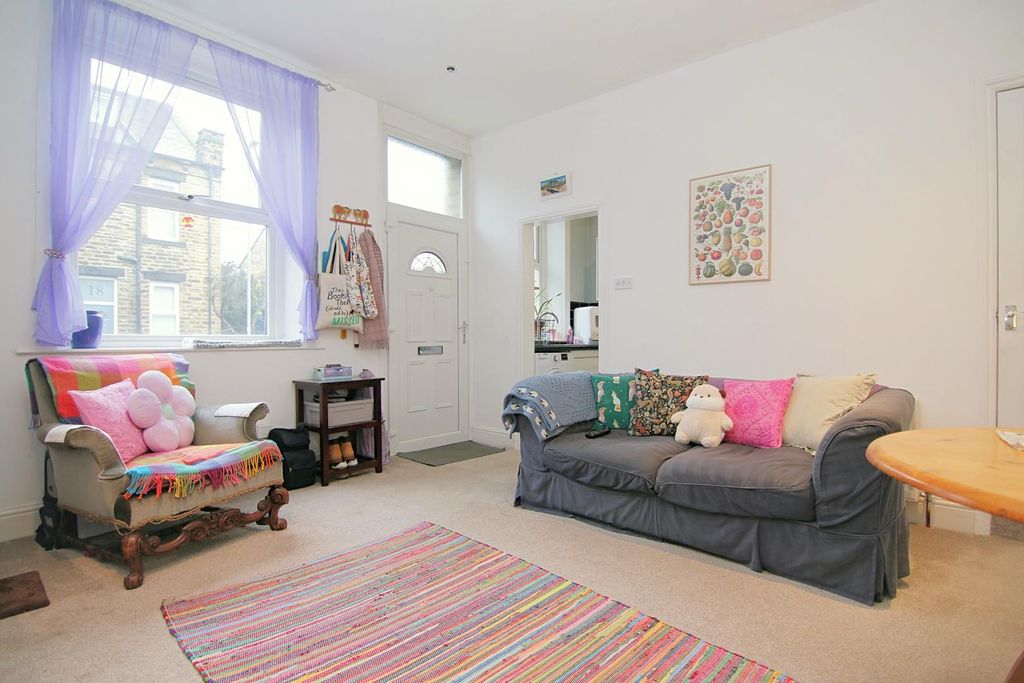 Property photo 2 of 14 Living Room