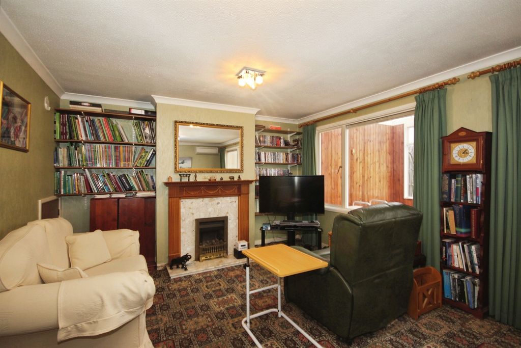 Property photo 3 of 13
