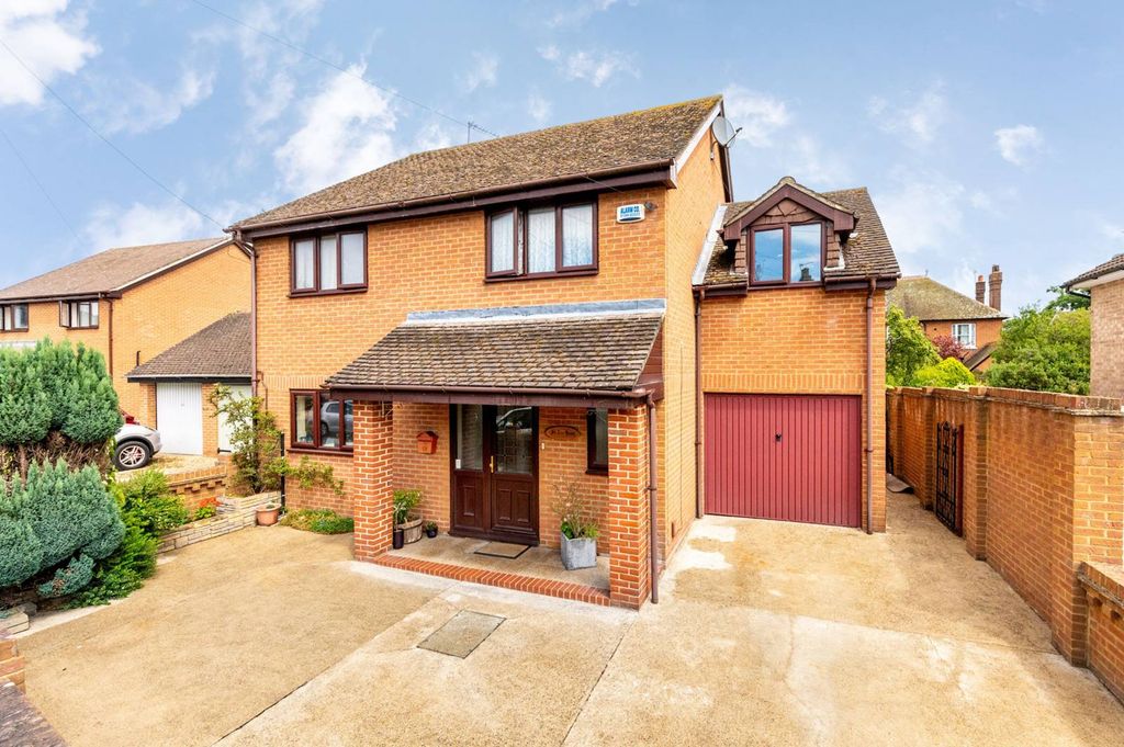 Property photo 2 of 13