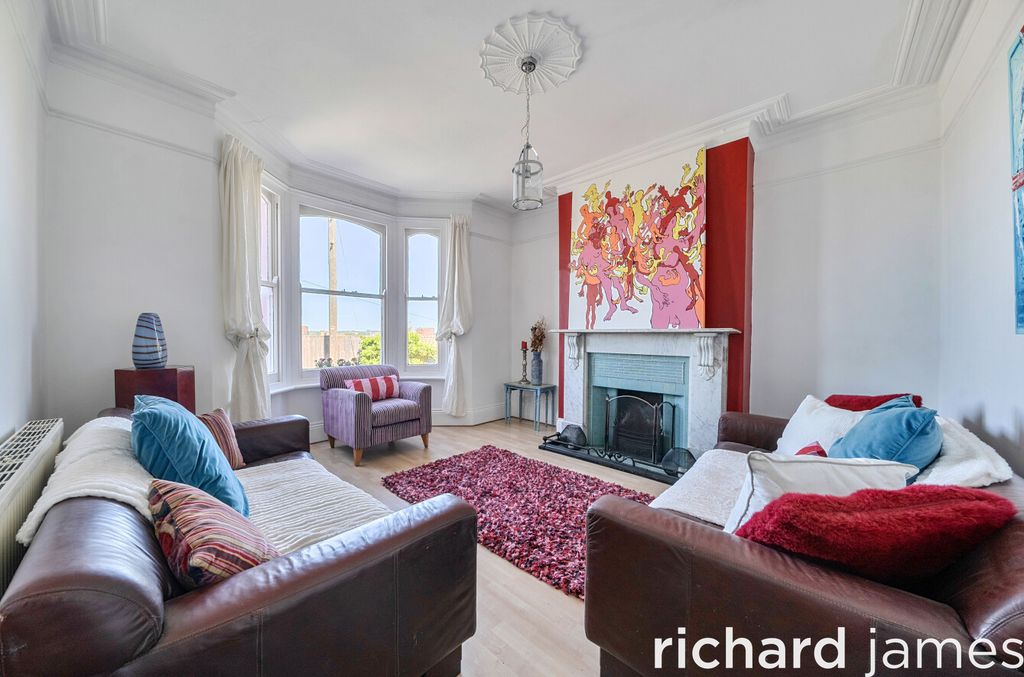 Property photo 2 of 20 26F54c822B364F72B8d07Ffe1cc8A154