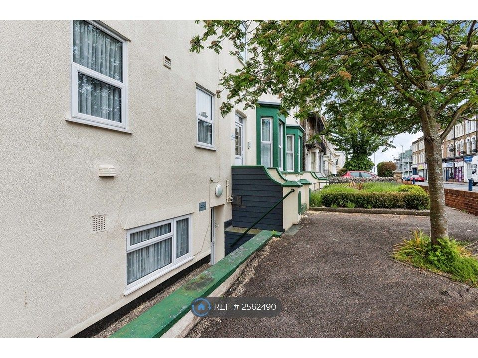 Property photo 3 of 33