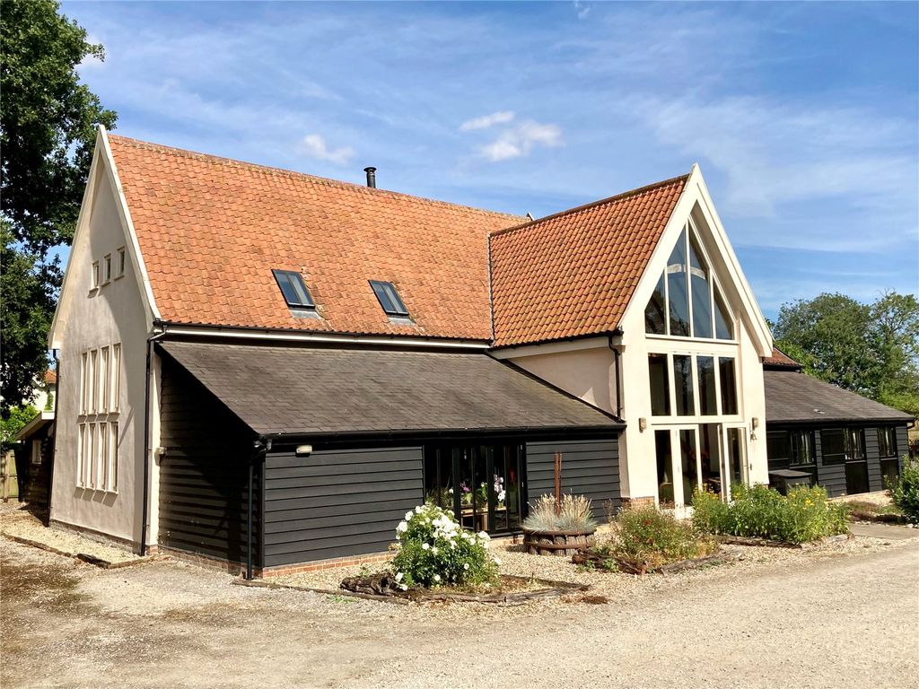 Property photo 1 of 17 Front