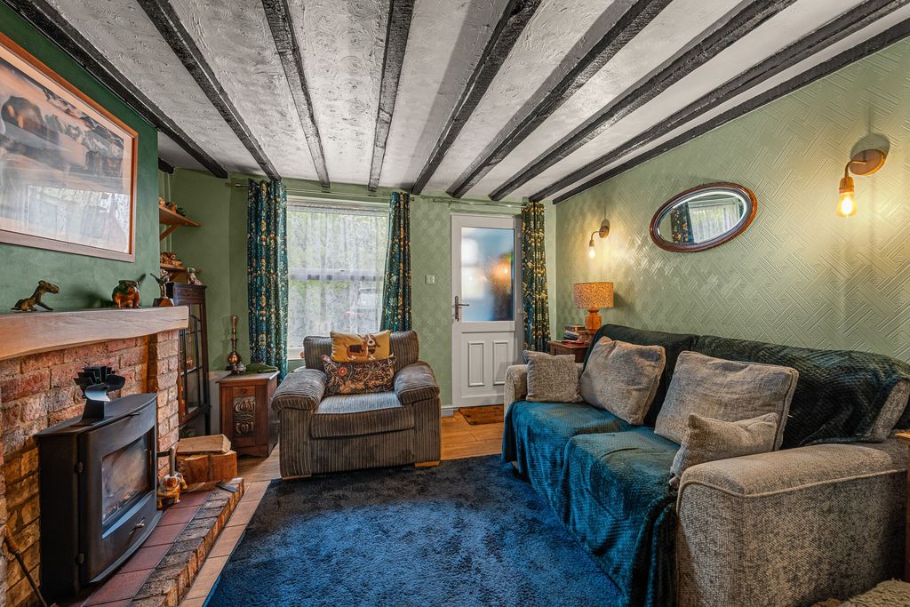 Property photo 2 of 19