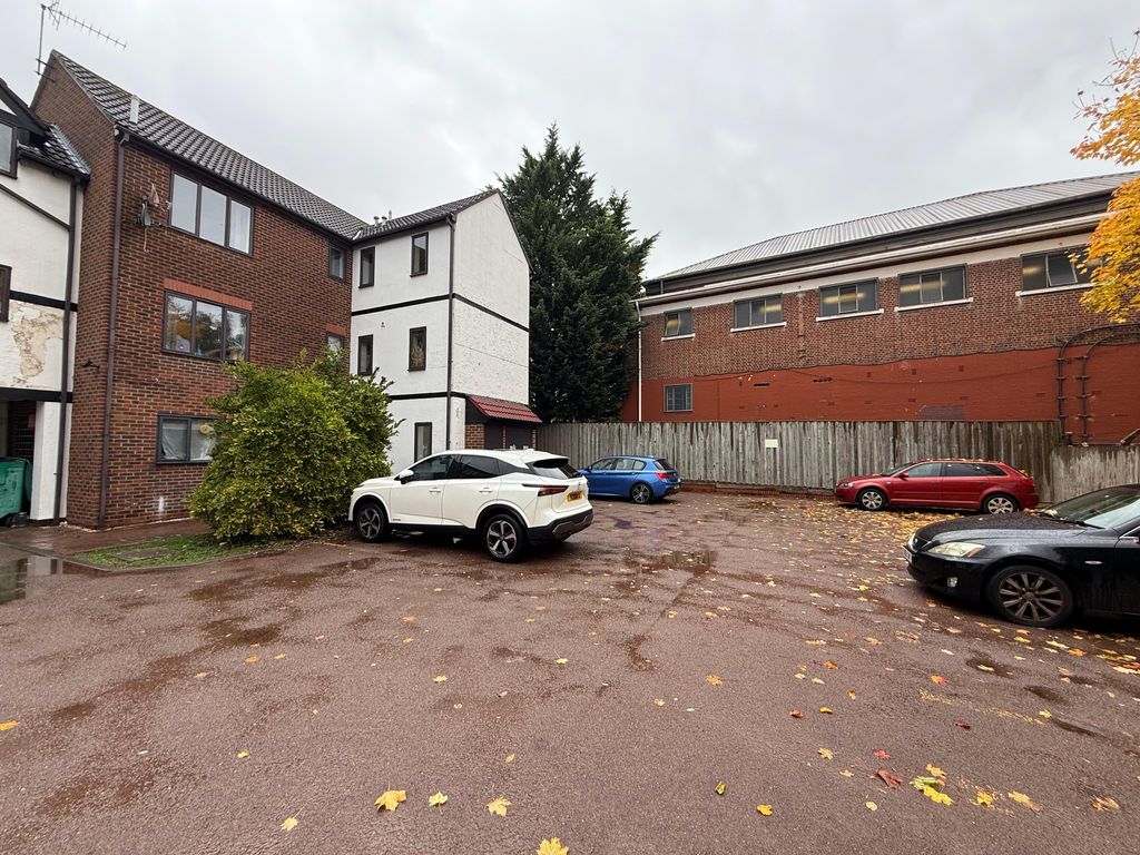 Property photo 1 of 20