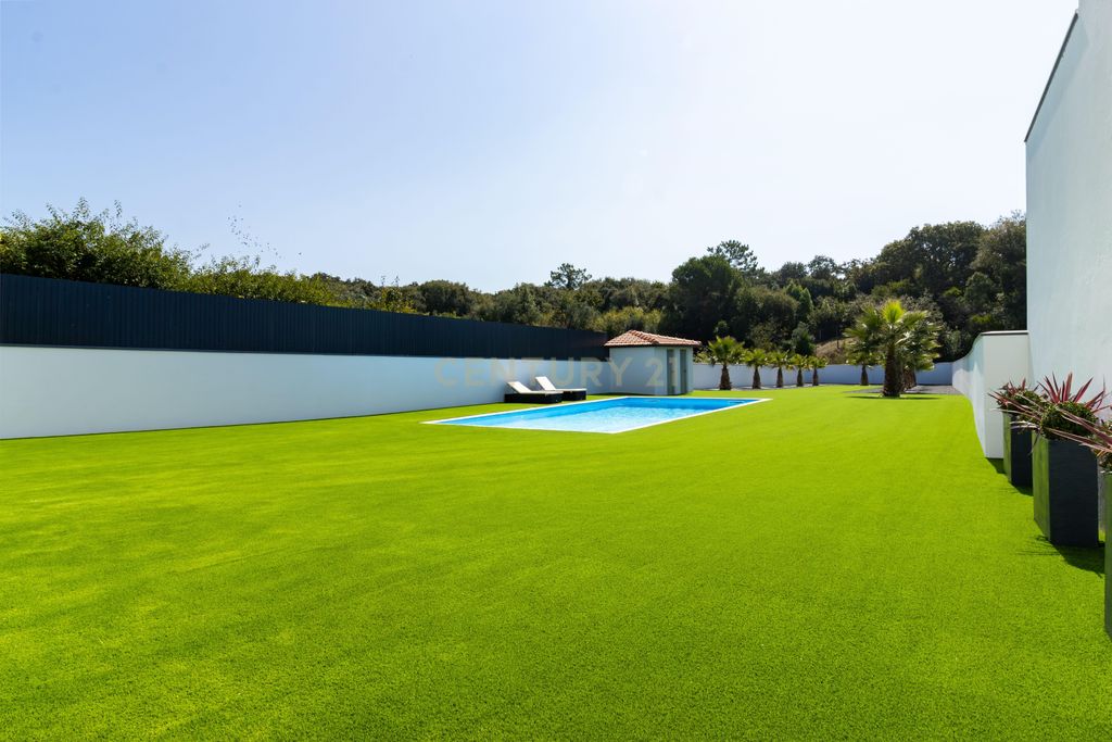 Property photo 3 of 41