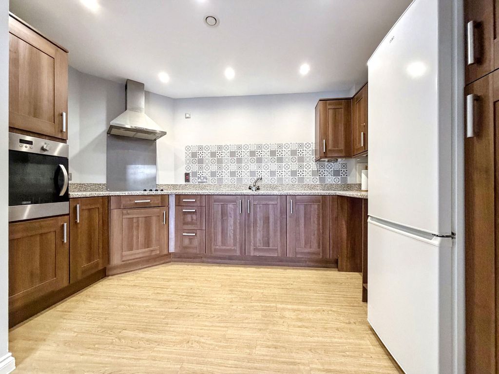 Property photo 3 of 23