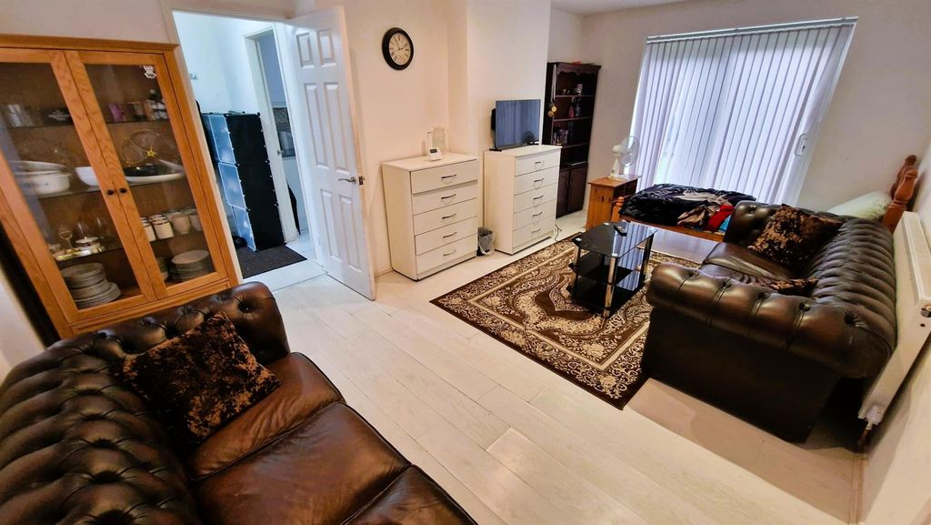 Property photo 3 of 14 Reception Room