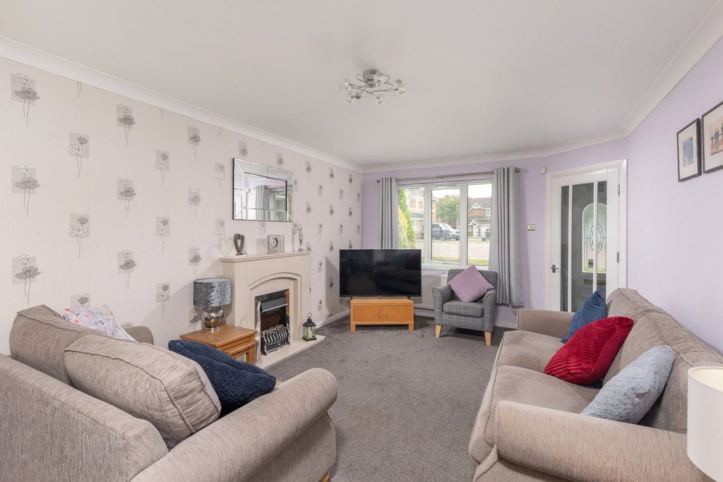 Property photo 2 of 14 Picture No. 02
