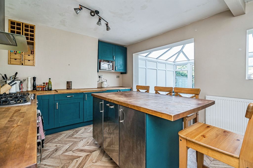 Property photo 3 of 17