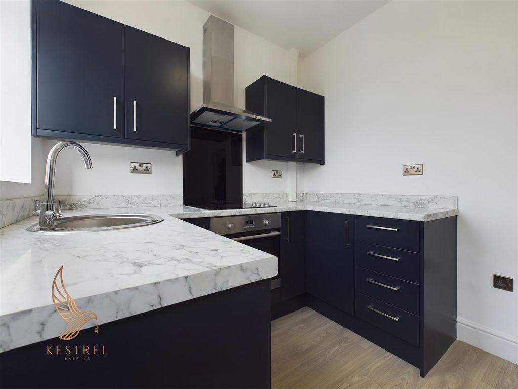 Property photo 1 of 12 Cam02855G0-Pr0063-Still012.Jpg