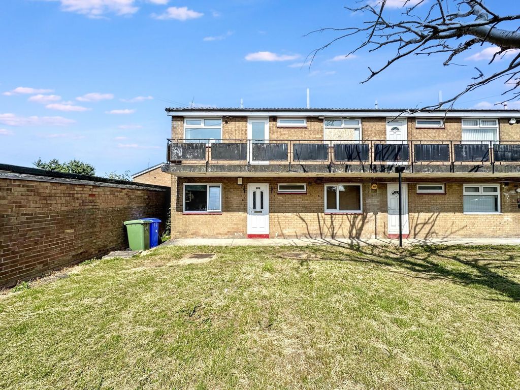 Property photo 1 of 2