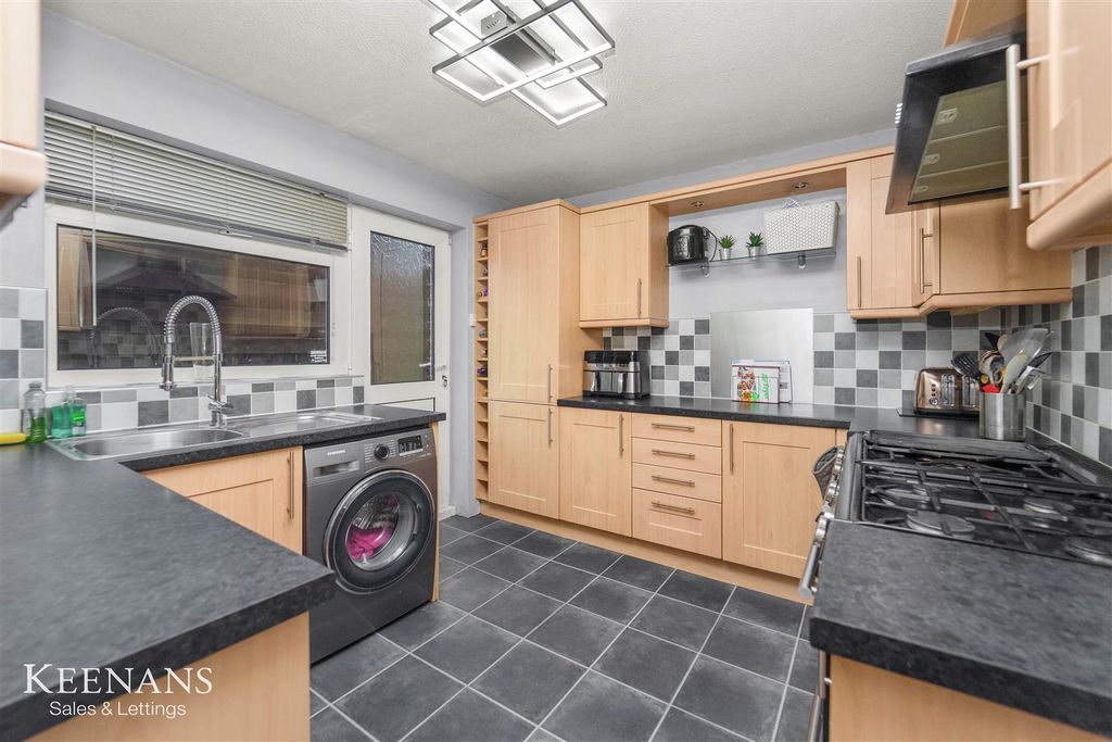 Property photo 3 of 43 3.Jpg