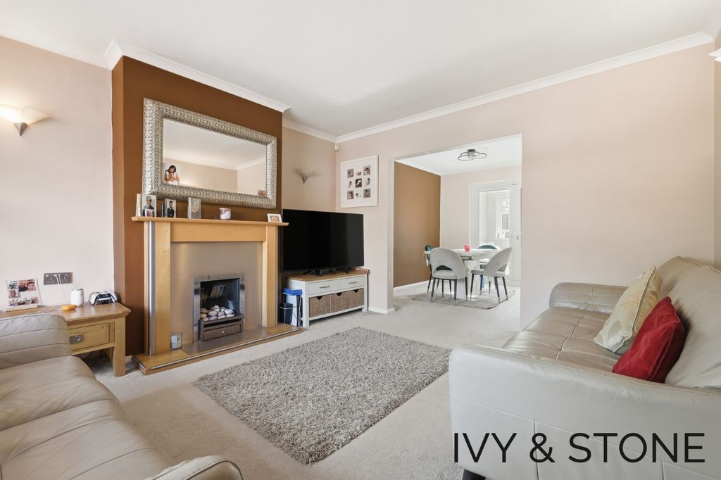 Property photo 3 of 22 5104072