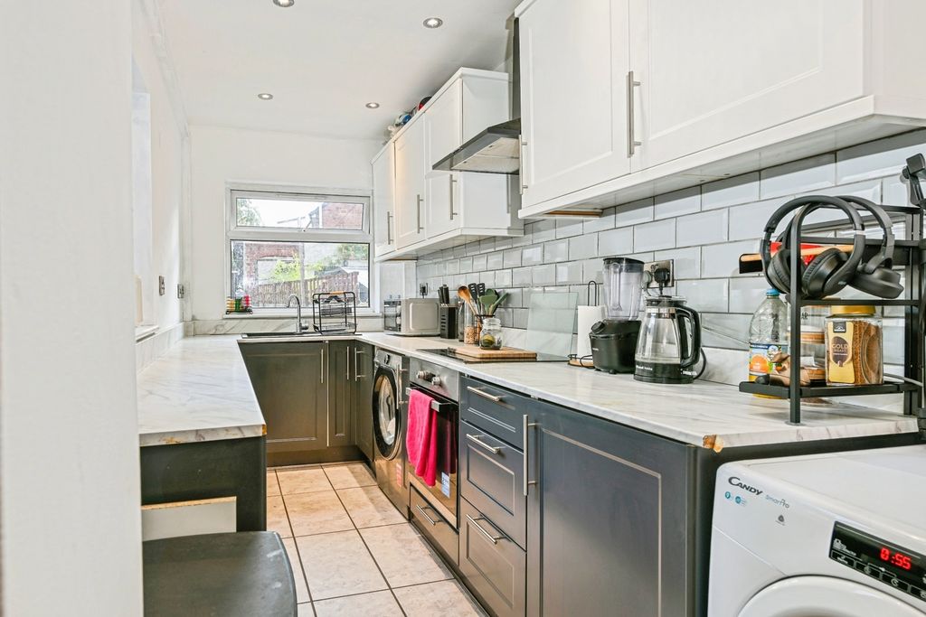 Property photo 3 of 18 Pbox-Img.Jpg