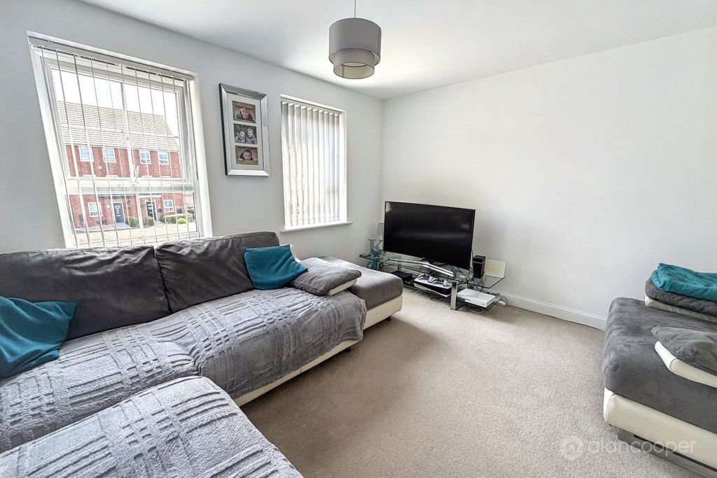 Property photo 2 of 21 5364945