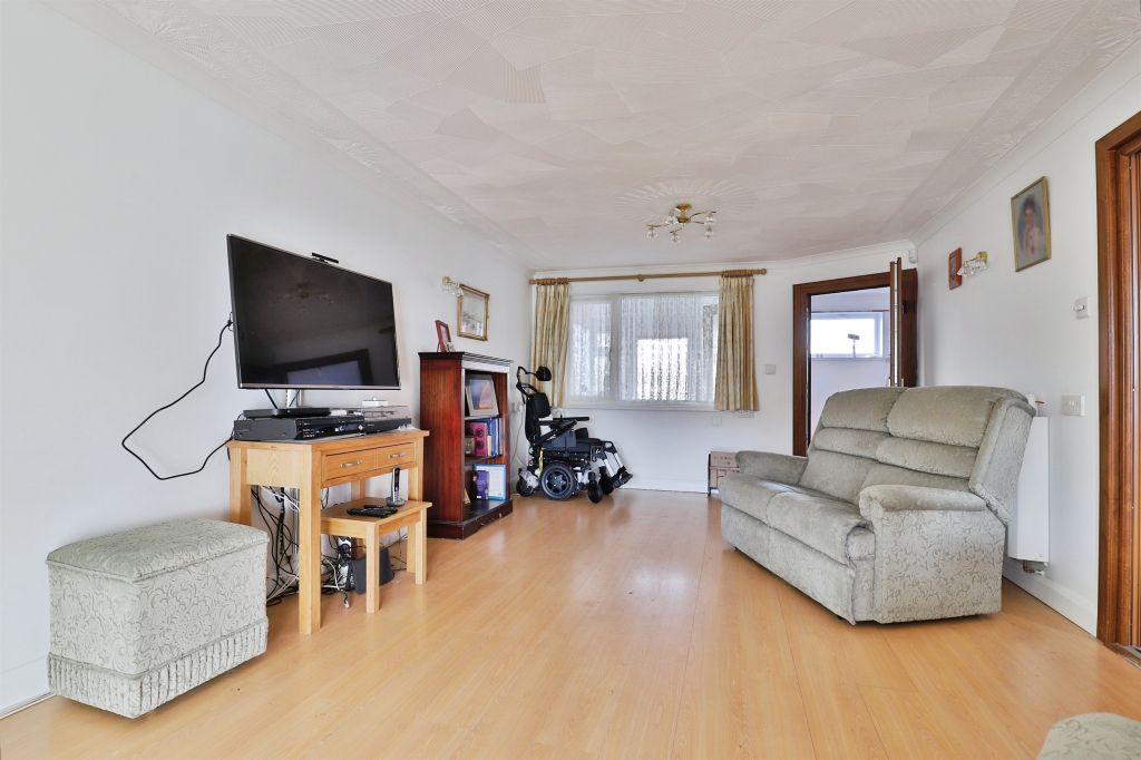 Property photo 3 of 20