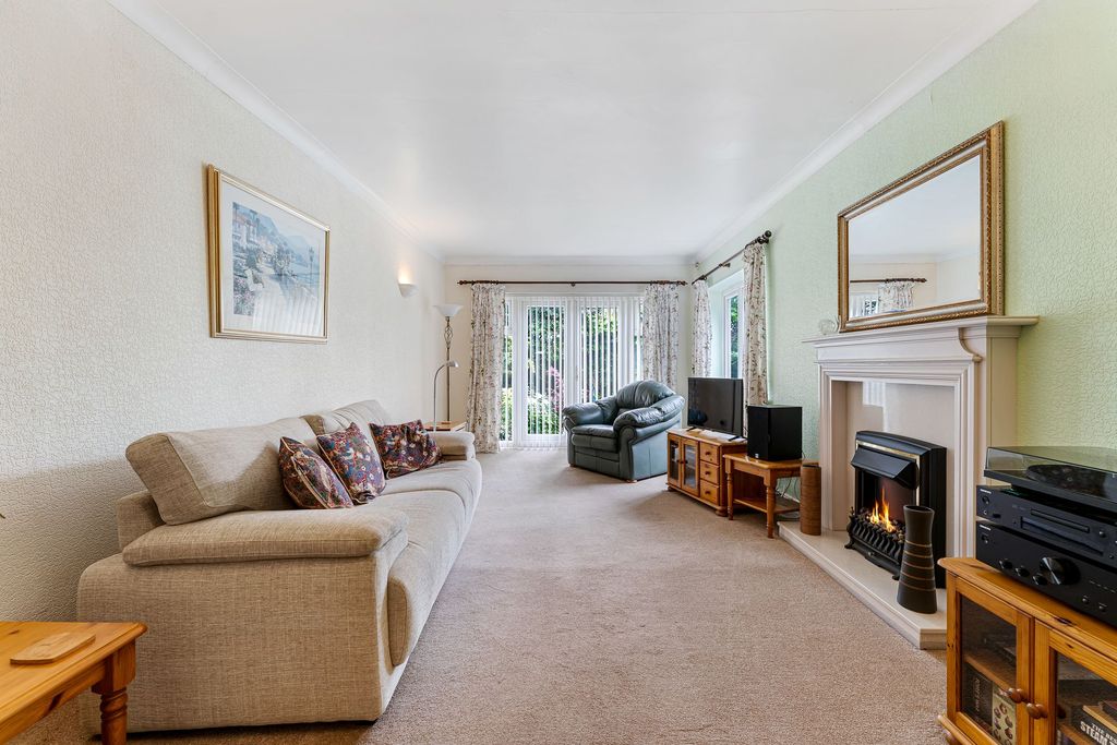 Property photo 3 of 33